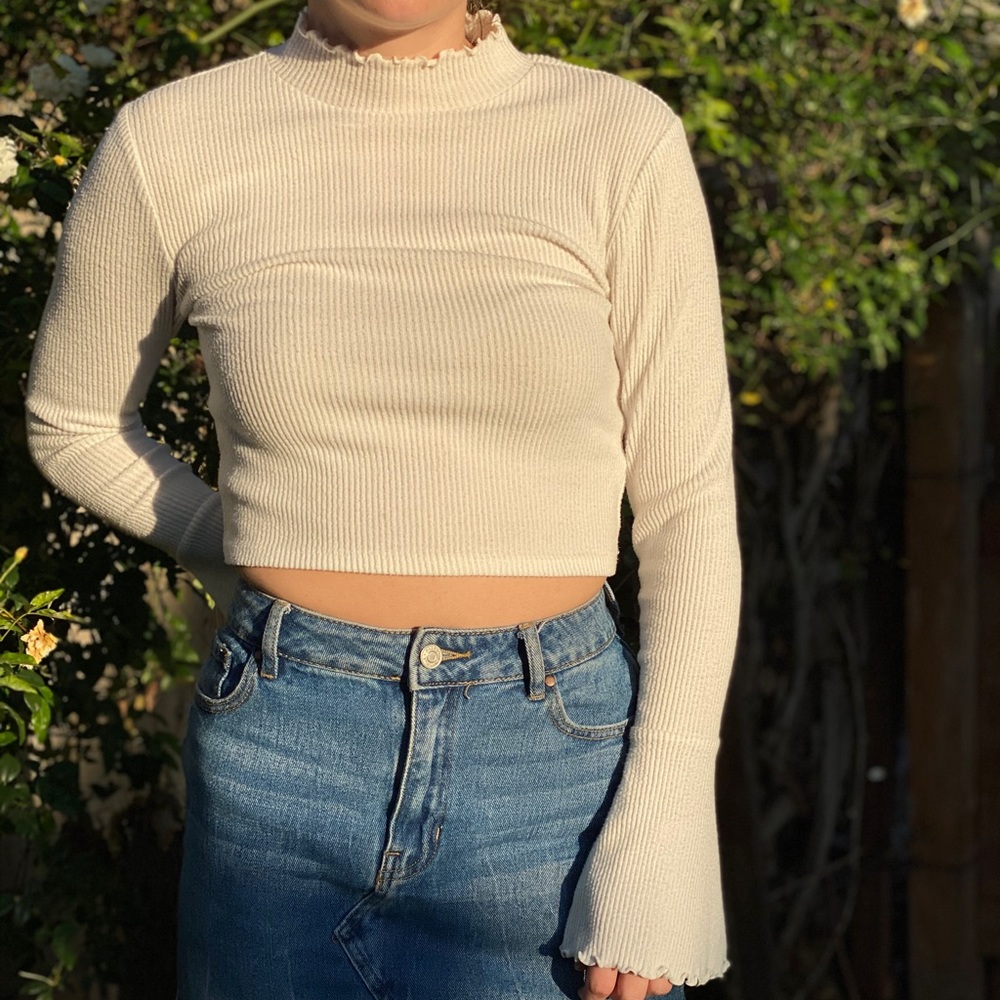 White long sleeve shirt